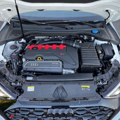 532113177_122119850372953010_3552525613626205486_n